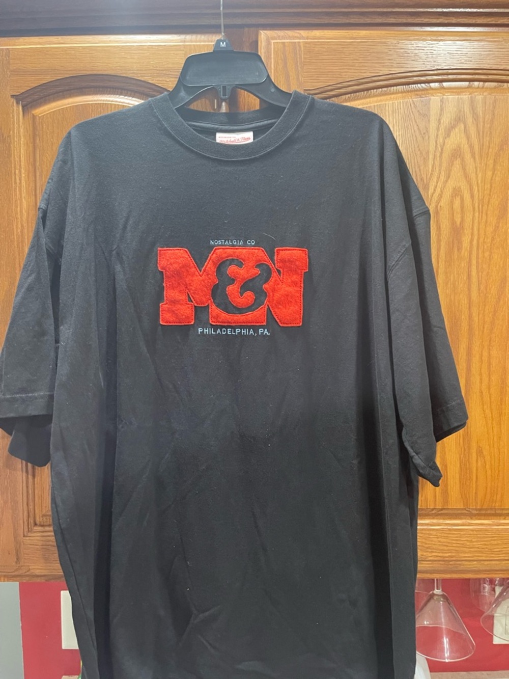 Mitchell and Ness Felt Logo Black T Shirt Size 2XL In Excellent Used Condition